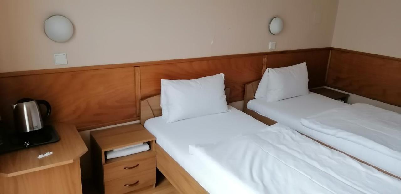 Pension Magnolia Trencin Exterior photo