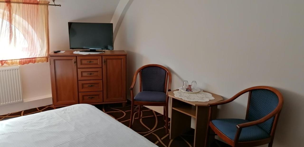 Pension Magnolia Trencin Exterior photo